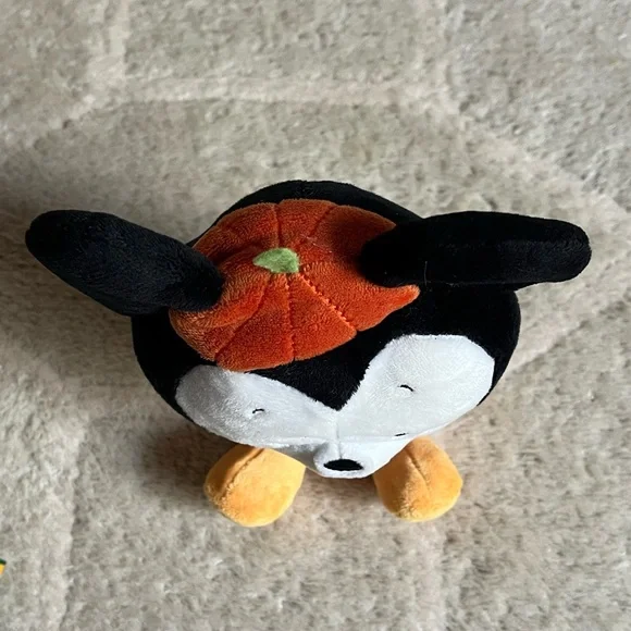 Hallmark Disney Better Together Mickey Mouse - Picture 5 of 13